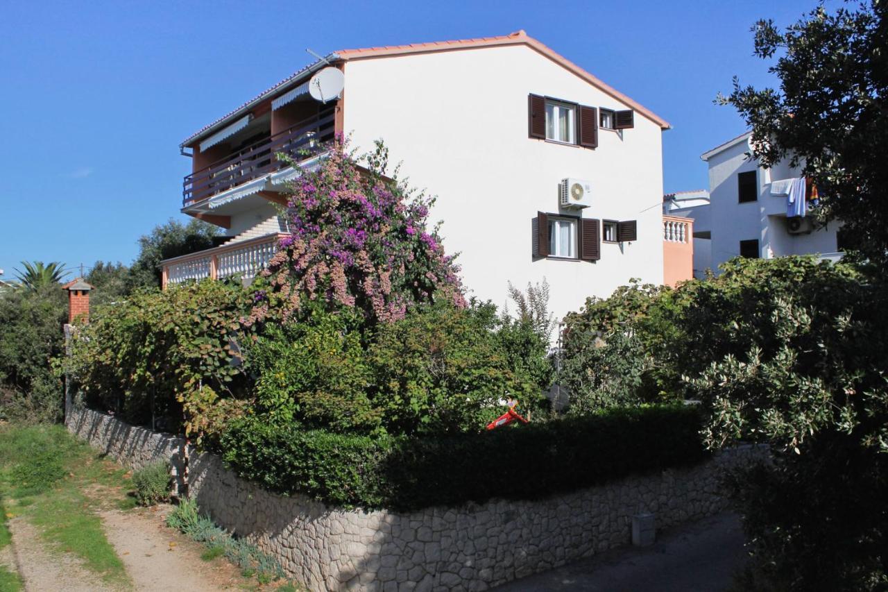 Family Friendly Seaside Apartments Kozino, Zadar - 5749 Petrcane Eksteriør billede