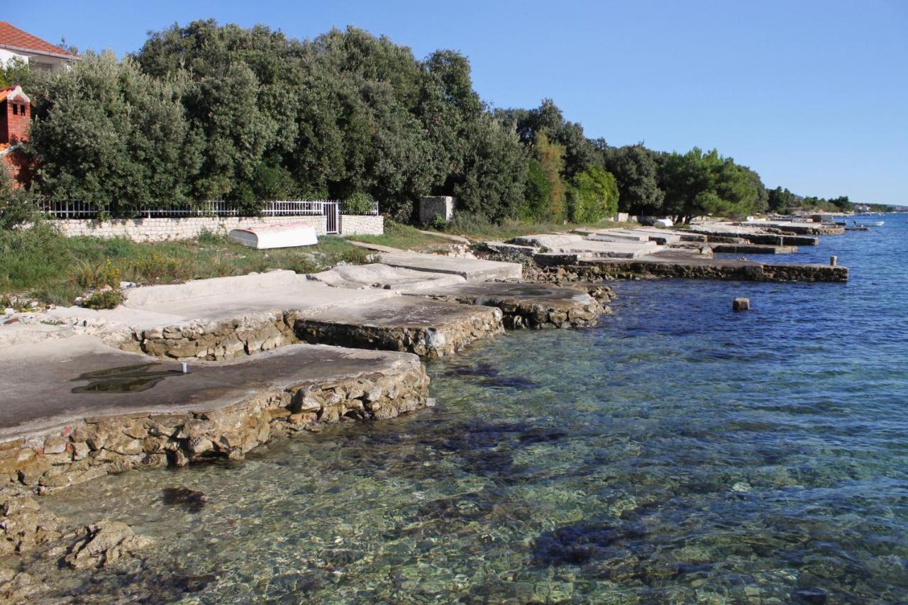 Family Friendly Seaside Apartments Kozino, Zadar - 5749 Petrcane Eksteriør billede