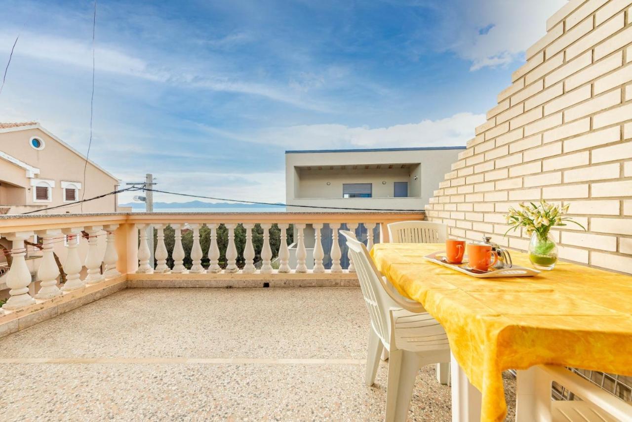 Family Friendly Seaside Apartments Kozino, Zadar - 5749 Petrcane Eksteriør billede