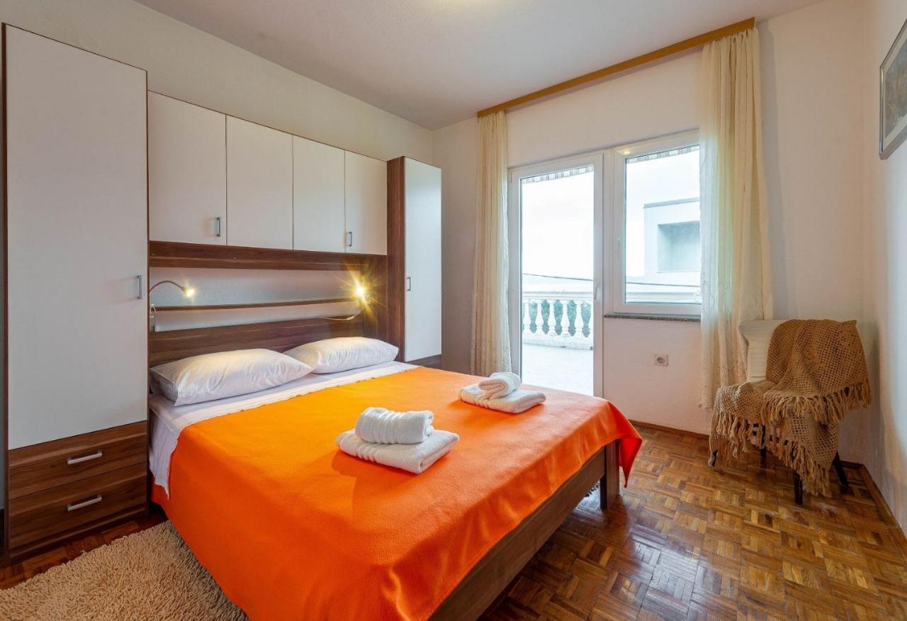 Family Friendly Seaside Apartments Kozino, Zadar - 5749 Petrcane Eksteriør billede