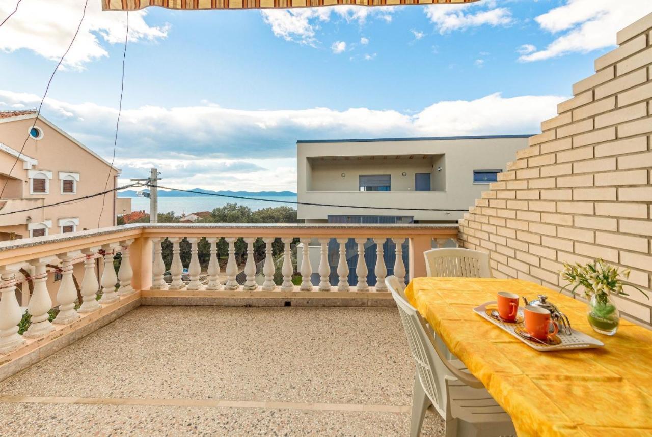 Family Friendly Seaside Apartments Kozino, Zadar - 5749 Petrcane Eksteriør billede
